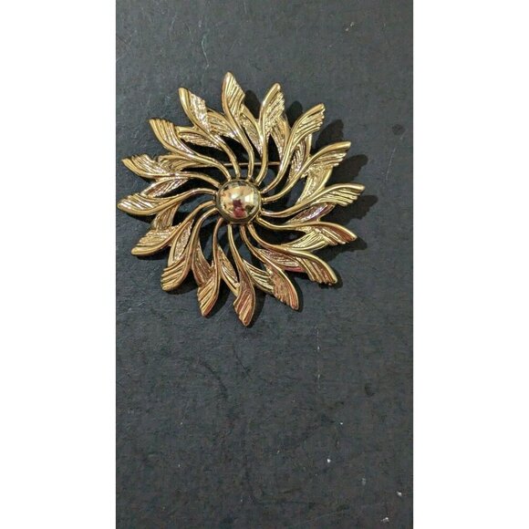 Vintage Sarah Coventry Gold-Tone Sunburst Brooch Pin flower - Picture 3 of 6
